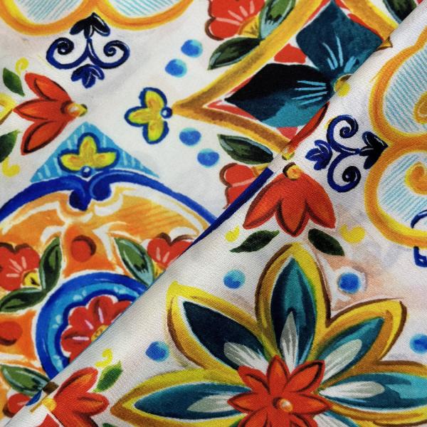 Silk twill fabric coupon with floral motifs multicolor1,50m or 3m x 1,75m
