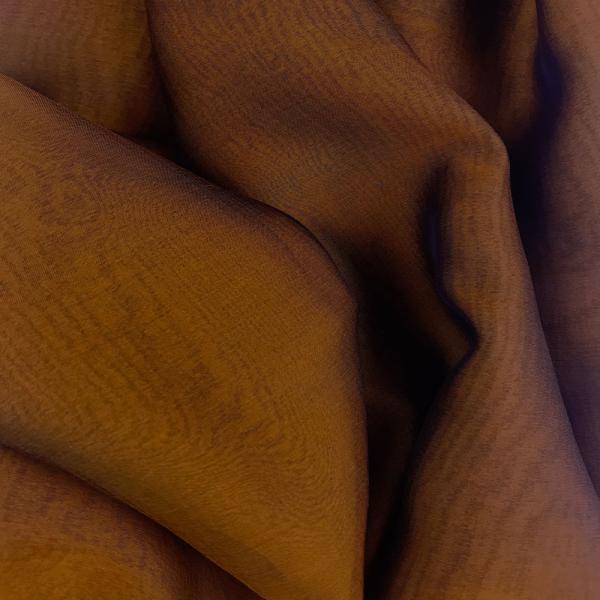 Coupon of rust coloured chiffon fabric with brown highlights 3m x 1,40m