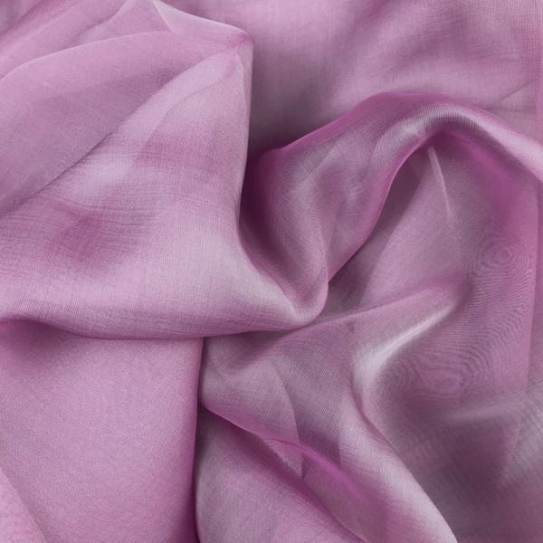 Coupon of purple changing silk chiffon fabric with pearly reflections 1,50m or 3m x 1,40m