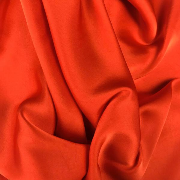 Coupon of red polyester satin fabric 1,50m or 3m x 1,40m