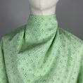 Coupon de tissu en broderie anglaise vert pistache aux motifs ajourés 1m50 ou 3m x 1,40m