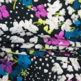 Coupon de tissu en viscose à motifs petites fleurs multicolors sur fond noir 1,50m ou 3m x 1,40m