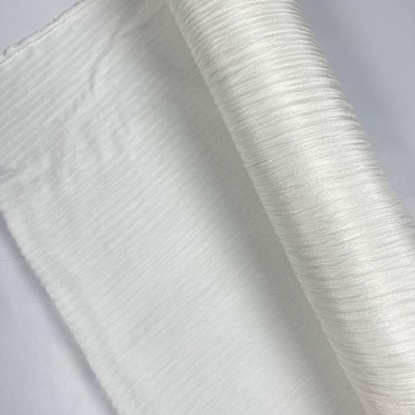 Coupon de tissu en satin de soie gaufré 1m x 1,40m