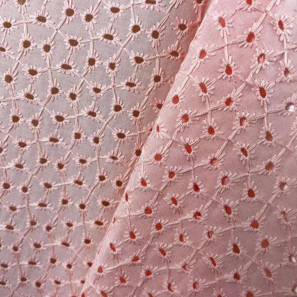 Coupon de tissu en broderie anglaise rose pale 1m50 ou 3m x 1,40m