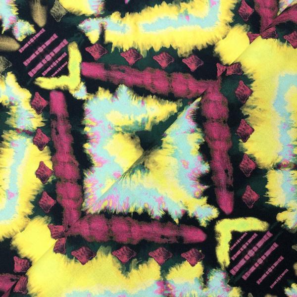 Coupon de tissu en coton imprimé jaune, vert et rose motif batik tie-dye 3m ou 1m50 x 1,40m
