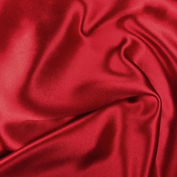Coupon de tissu en satin de soie rouge grenadine 1,50m ou 3m x 1,40m