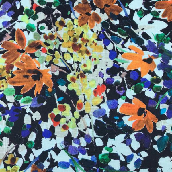 Coupon de tissu en toile de viscose et lin à imprimé fleuri multicolore sur fond noir 1,50m ou 3m x 1,40m