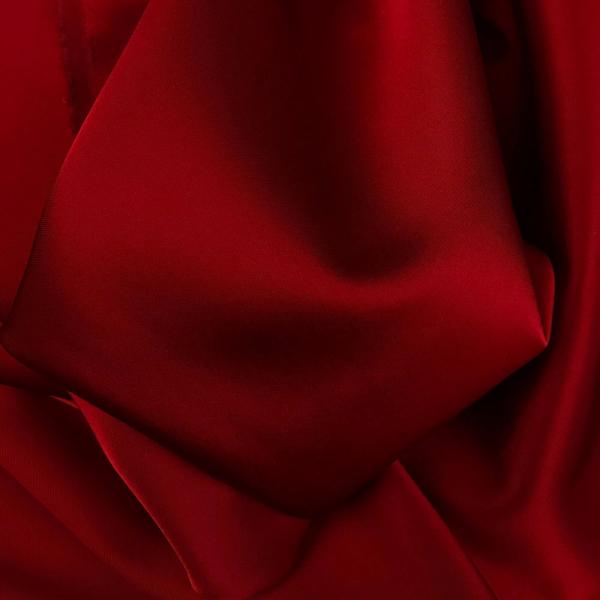 Coupon de tissu en satin de polyester rouge 1,50m ou 3m x 1,40m