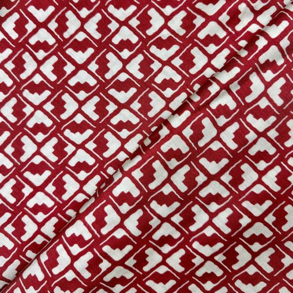 Coupon de tissu twill de soie et viscose fond blanc motif rouge 1,50m ou 3m x 1,40m