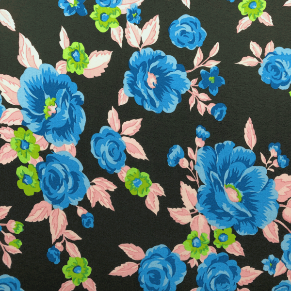 Coupon de tissu en crêpe de viscose au motif fleuri dans les tons de bleu 3m ou 1m50 x 1,40m